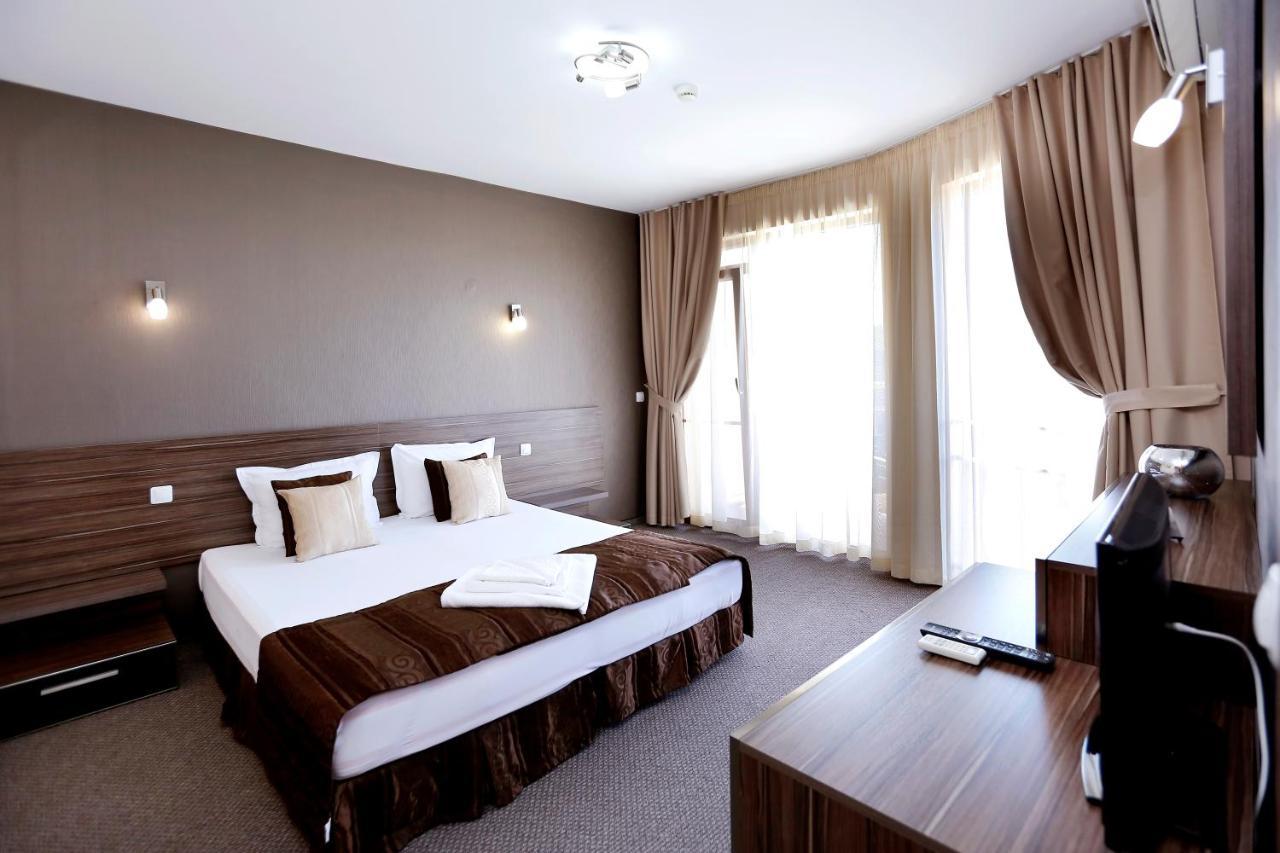 Coral Hotel Pomorie Exterior photo
